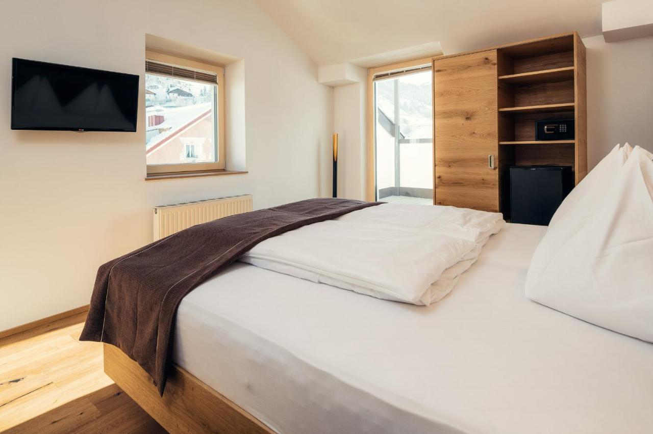 Hotel Post 4*